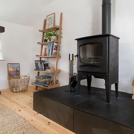 Porthcurno Barns, The Cart - Cosy Cottage, Walk To Porthcurno Beach, Pedn Vouder & Minack Theatre Penzance