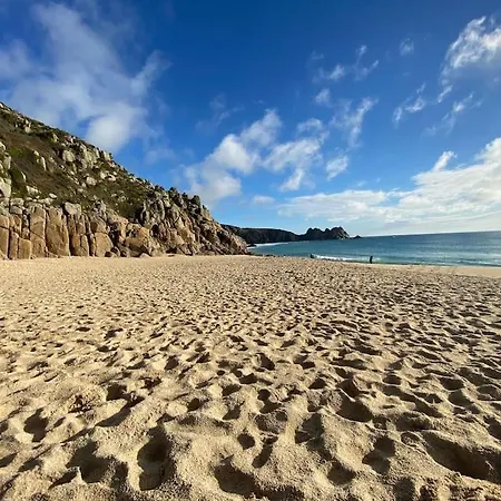 Porthcurno Barns, The Cart - Cosy Cottage, Walk To Porthcurno Beach, Pedn Vouder & Minack Theatre *